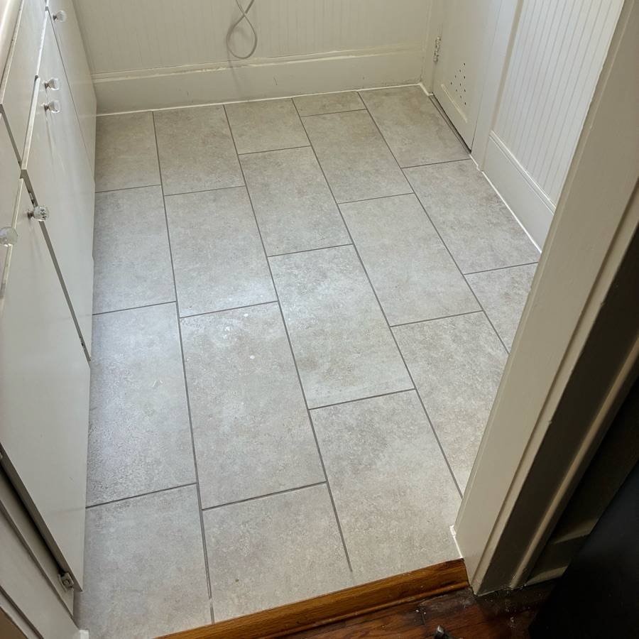 Finished kitchen tile floor